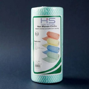 green-roll-cleaning-wipes-1